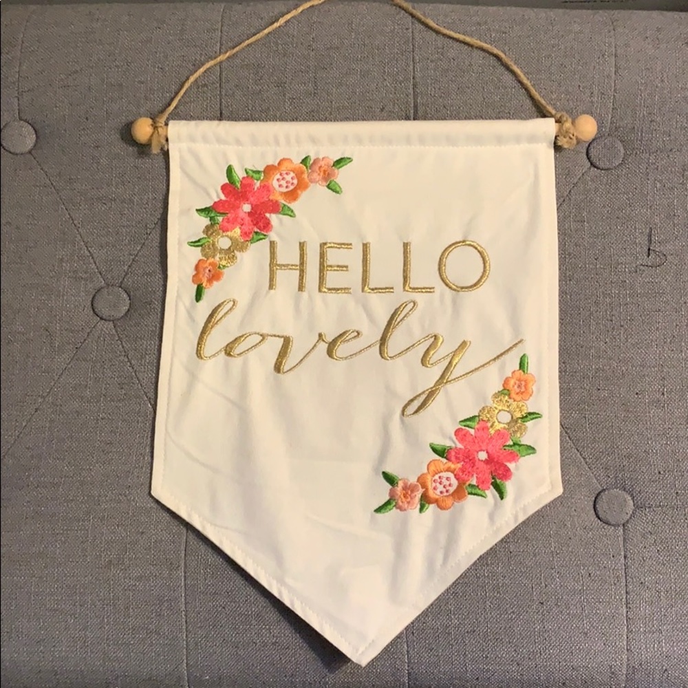 Hello Lovely Pendant Banner